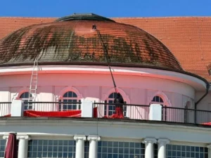 1-300x225 Professional Roof Cleaning Services to Remove Stubborn Roof Stains