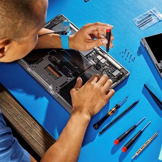 14 Complete iPhone Repair Guide for Customers of iRepair Experts