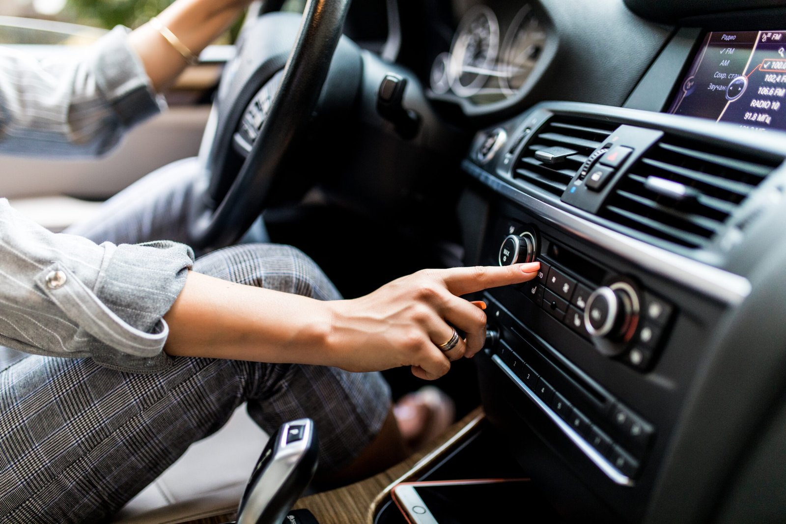 does the radiator affect the ac in a car