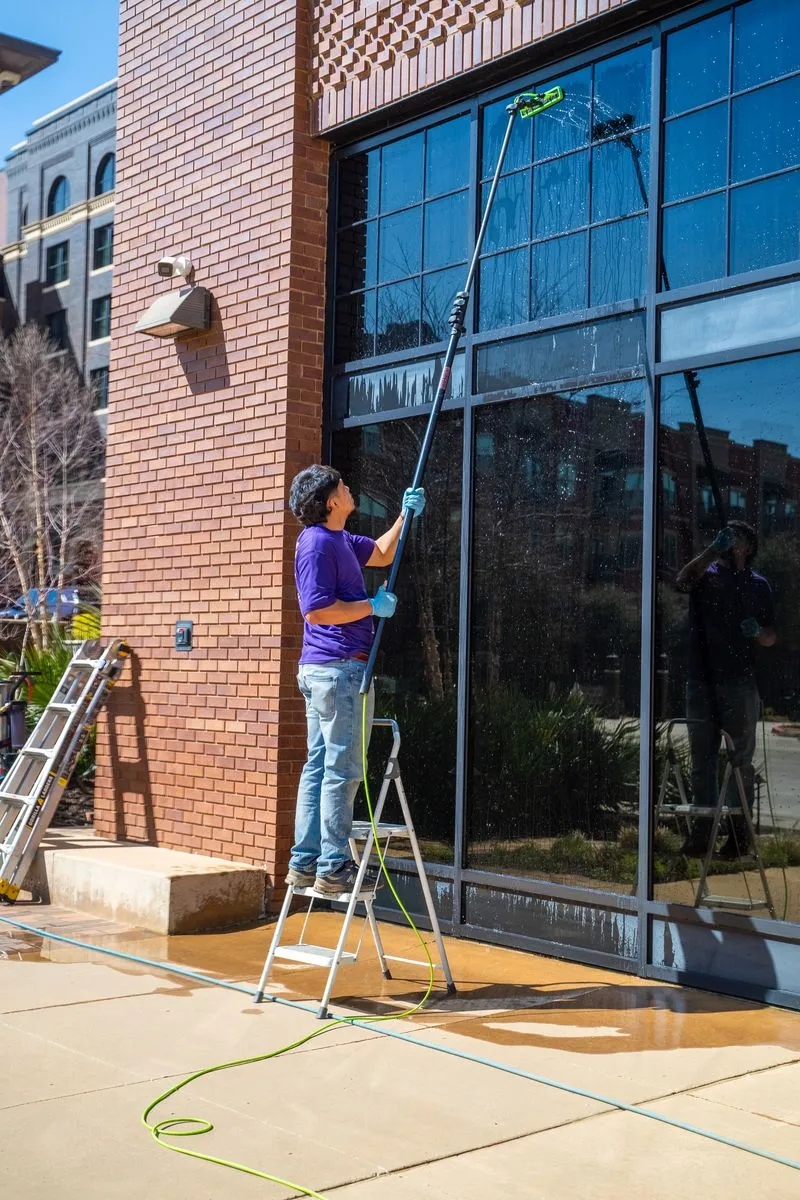 Storefront Window Cleaning